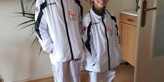 Zhang Kleine Lili Fleur et Cassandre ,2 jeunes compétitrices Taolu de l’équipe F...
